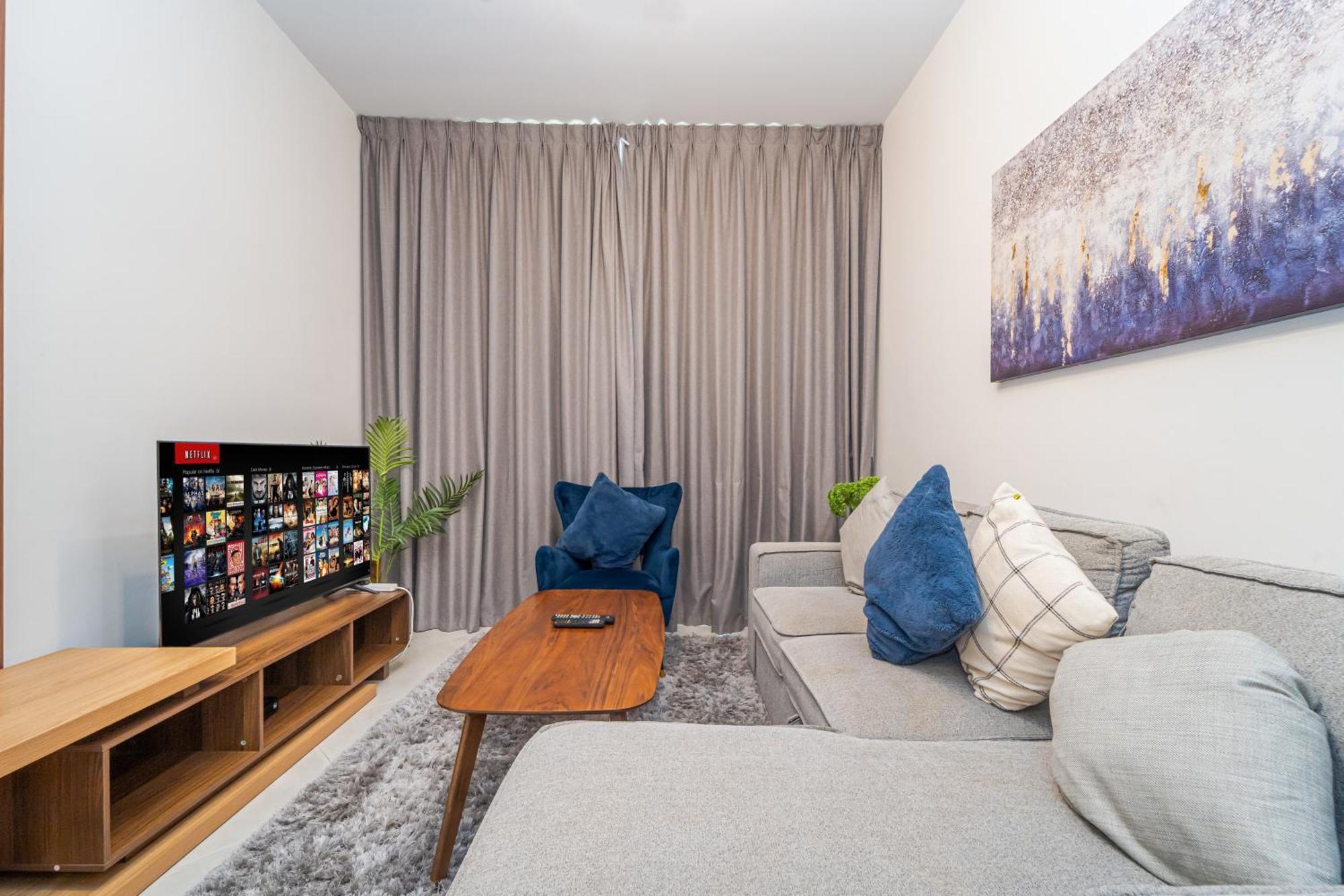 Apartment Luxury In With Pool, Gym & Views