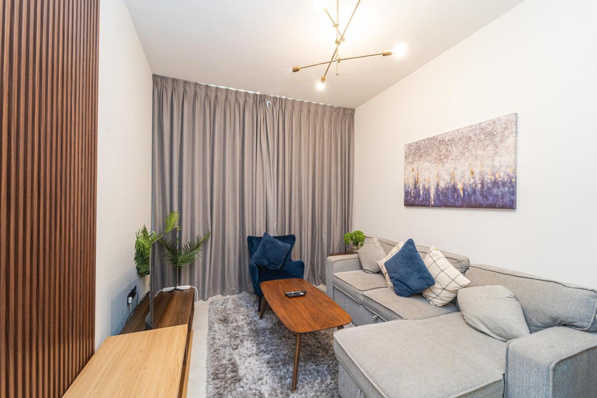 Apartment Luxury In With Pool, Gym & Views