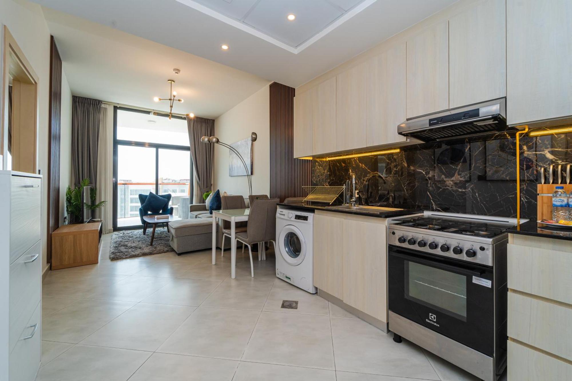 Luxury In With Pool, Gym & Views Dubai